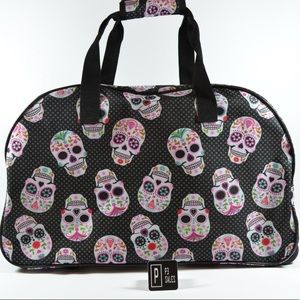 betsey johnson skull suitcase